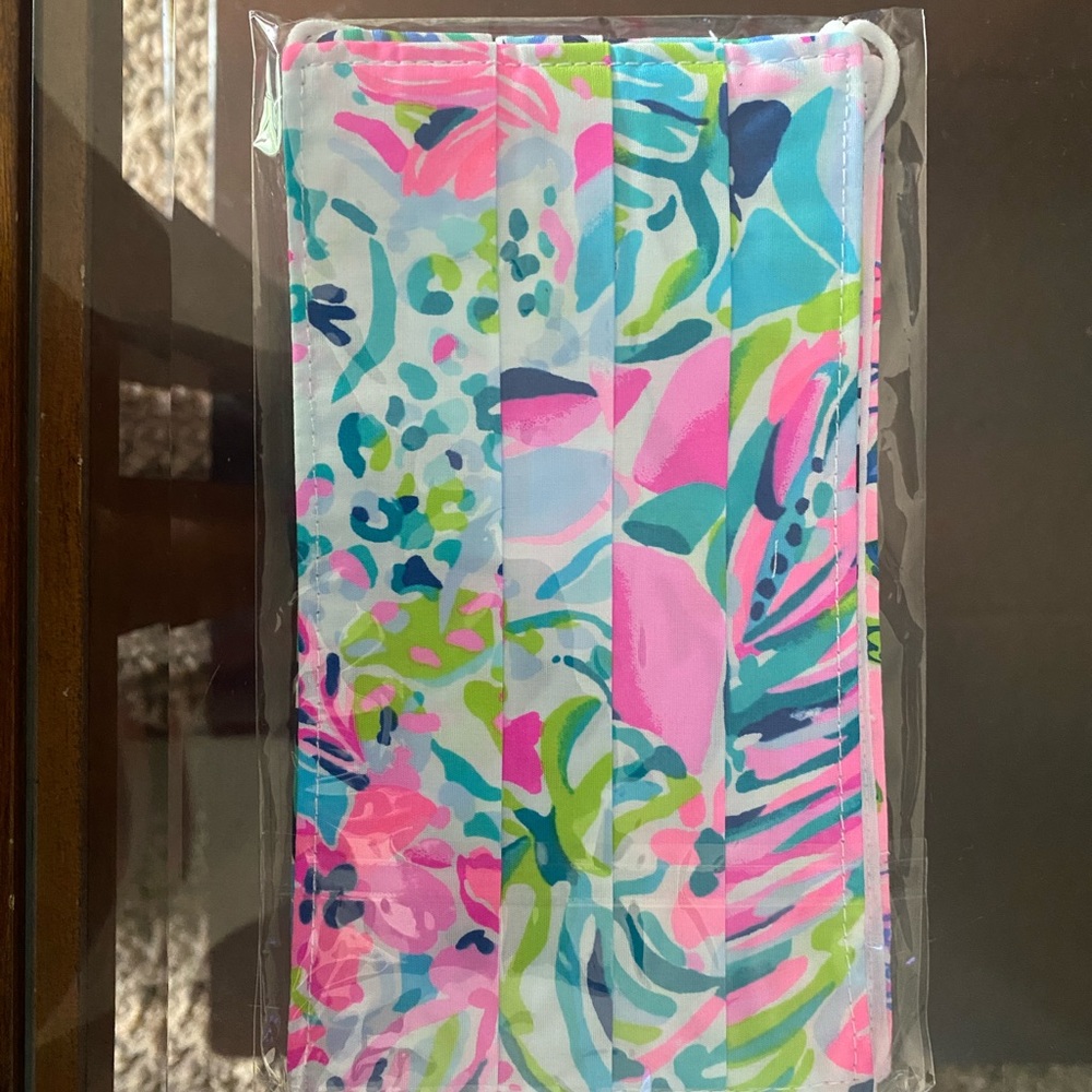 Lilly Pulitzer Mask Set - Picture 11 of 13